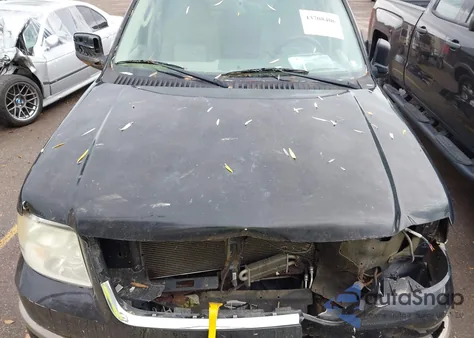 2004 Ford Expedition Eddie Bauer z USA, uszkodzony, nr VIN 1FMFU18L24LA90674